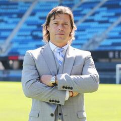 Dos ascensos en Argentina y varios títulos en México: la historia de Almeyda como DT