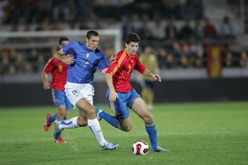 Debutó con la Selección española absoluta el 7 de febrero de 2007 contra Inglaterra en un partido amistoso, solamente jugó 25 minutos. Nunca más volvió a ser convocado.