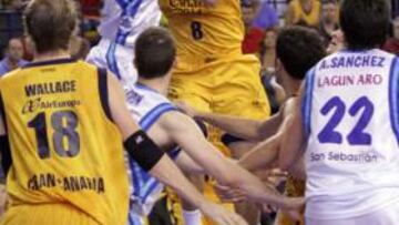 <b>GRAN CANARIA 79 - LAGUN ARO 74</b>.