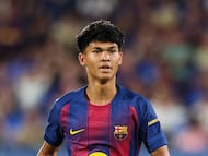 BARCELONA, SPAIN - AUGUST 10: Pedro Fernandez Dro runs during the Joan Gamper Trophy match between FC Barcelona and Como 1907 at Estadi Johan Cruyff on August 10, 2025 in Barcelona, Spain. (Photo by Judit Cartiel/Getty Images)