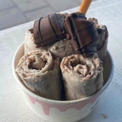Se inspira en TikTok y sus rollos de helado la convierten en una emprendedora de éxito con 15 años: “Había cola antes de abrir”