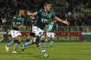 El zaguero argentino de Wanderers recibía $15.616.952 en 2015.