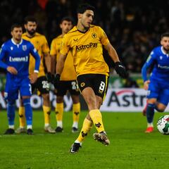 Barcelona tracking Mexico striker Raúl Jiménez