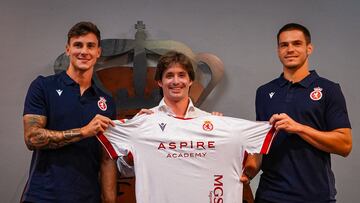 Collado y Paraschiv, presentados como jugadores de la Cultural.