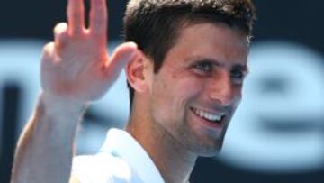 Novak Djokovic celebra su victoria ante el ruso Andrey Kuznetsov.