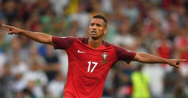 Valencia sign Nani for €8.5m on three-year deal