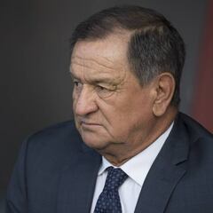 Enrique Meza tendrá en Puebla su tercer cara a cara con el descenso