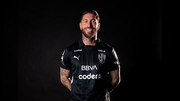 Soccer Football - Sergio Ramos signs with Monterrey - Madrid, Spain - February 6, 2025 Sergio Ramos poses with Monterrey's jersey. Monterrey/Handout via REUTERS ATTENTION EDITORS - THIS IMAGE HAS BEEN SUPPLIED BY A THIRD PARTY.