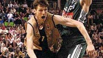 <b>PESIC LE PUSO LAS PILAS.</B> Una bronca del técnico yugoslavo a Gregor Fucka provocó la reacción del jugador, que fue clave al final con 20 puntos.