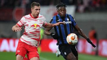 Duván Zapata frente al RB Leipzig.