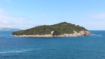 La isla europea a media hora de Italia donde hay más conejos que personas