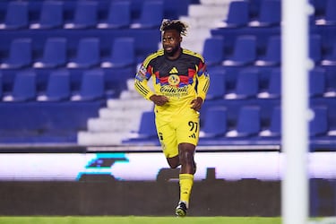 Allan Saint-Maximin evidencia al ‘Chicharito’ Hernández