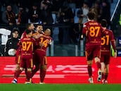 Un doblete de Malen ajusta las cuentas de la Roma con la Juventus