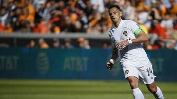Dennis Te Kloese explicó que Chicharito Hernández no tendrá reducción de salario debido al coronavirus y señaló que esa es una decisión de jugador y la MLS.