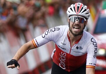 Jesus Herrada celebrando su victoria en la séptima etapa de La Vuelta.