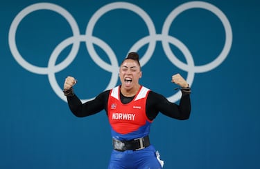 Solfrid Eila Amena Koanda es campeona olímpica en París 2024, dos veces campeona mundial y cuatro veces campeona europea. Nació en Finlandia, hija de madre finlandesa y padre marfileño, pero vive en Grimstad (Noruega) desde 2007.