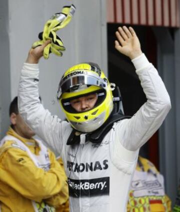 Nico Rosberg celebra su pole position después de la sesión de calificación del Gran Premio de F1 español en el Circuito de Catalunya en Montmeló.