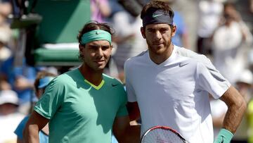 Rafa Nadal y Juan Martin Del Potro posan antes de su partido en el Masters 1000 de Indian Wells en el año 2013.