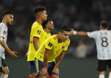 La Selección perdió 1-0 ante Argentina y quedó lejos de los puestos de clasificación a Qatar. Con dos fechas por jugar, ocupa la séptima casilla de la tabla.