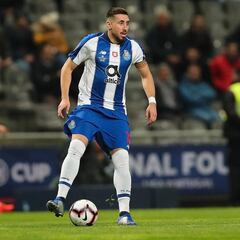 Héctor Herrera tendría el deseo de llegar al Lyon