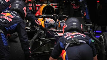 Verstappen, en el Red Bull en China.