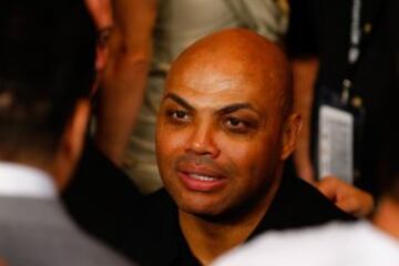 El popular e ilustre atleta  Charles Barkley desveló uno de los peores episodios de su vida y que tiene que ver con el juego. El estadounidense aseguró que llegó a perder en una noche 2,5 millones de dólares por culpa del blackjack, uno de sus mayores fuertes cuando era jugador de casino.  