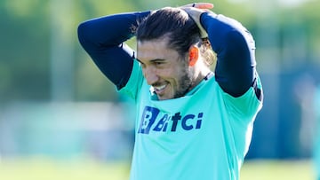 Pacha Espino, durante un entrenamiento con el Cádiz.