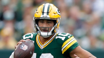 Oct 12, 2025; Green Bay, Wisconsin, USA; Green Bay Packers quarterback Jordan Love (10) against the Cincinnati Bengals during the game at Lambeau Field. Mandatory Credit: William Glasheen-USA TODAY Network via Imagn Images