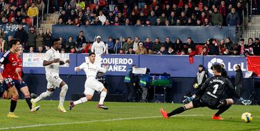 0-2. Marco Asensio define ante Sergio Herrera con un disparo cruzado y raso tras un robo y asistencia de Álvaro Rodríguez.
