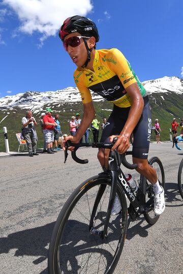 Vencedor en 2019 de París-Niza y Suiza (y una etapa), Bernal llega lanzado a su segundo Tour. En su debut en 2018 acabó 15º como gregario de Thomas y Froome. En esta edición liderará al Ineos y dispondrá de vía libre, aunque él se encarga de rebajar la eu