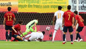 Gol de Eric Bailly para Costa de Marfil