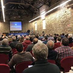 Los accionistas minoritarios animan a los tenedores de títulos a acudir a la Junta General