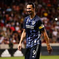 In hand with Zlatan Ibrahimovic, Galaxy is back into playoffs