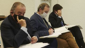 De izquierda a derecha, Blasco, Sáinz de Varanda y Uguet, los tres consejeros del Real Zaragoza que representan a la familia Alierta.