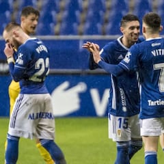 El Oviedo se da un festín ante el colista de Segunda