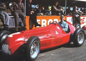 Emilio Giuseppe "Nino" Farina se convirtió en 1950 en el primer campeón de la historia de la Fórmula 1. Ganó la primera carrera disputada en el circuito de Silverstone (GP de Gran Bretaña). Ese primer campeonato se disputó entre el 13 de mayo y el 3 de septiembre y consistió en 7 carreras, 6 de Fórmula 1 más Indianápolis 500.