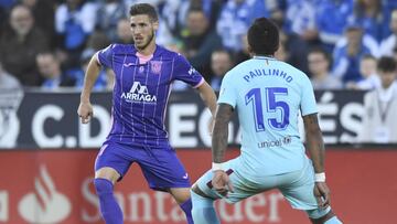 Rubén Pérez contra Paulinho.