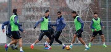 James se exige en el entreno del Madrid y apunta al Celta