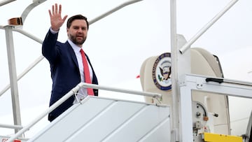 U.S. Vice President JD Vance boards Air Force Two for travel to Germany from Paris Orly Airport in Orly, France February 13, 2025. REUTERS/Leah Millis