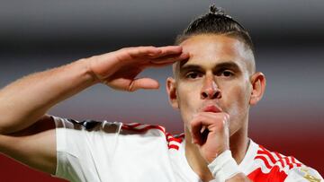 Santos Borré, delantero de River, está listo para el regreso del fútbol argentino. El colombiano, quien fue el goleador la temporada pasada espera repetir