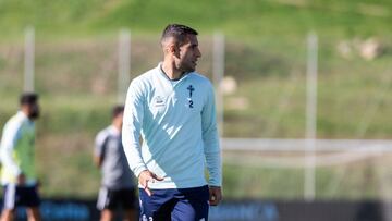 Hugo Mallo, durante un entrenamiento del Celta en la ciudad deportiva del club celeste.