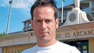 El Sabadell cierra su octavo fichaje, el medio Arteaga