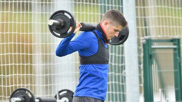 Sancet haciendo pesas en Lezama.