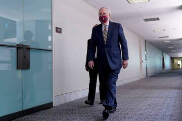 Senate Majority Leader Mitch McConnell arrives to a luncheon on Capitol Hill in Washington, U.S. July 23, 2020. REUTERS/Erin Scott