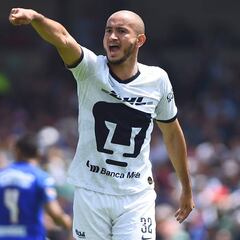 El gesto de González con la mamá de un aficionado de Pumas