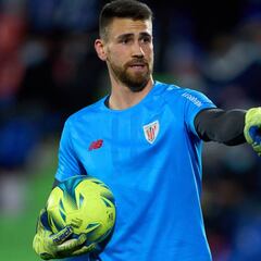 Unai Simón: "La Eurocopa y los Juegos me sirven para estar con más seguridad en la portería"