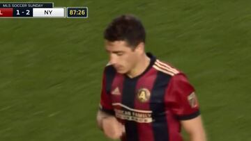 La absurda expulsión de Carlos Carmona en su debut en la MLS