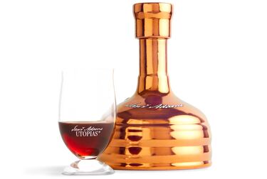 Es una cerveza de estilo barleywine que se destaca por su alta graduación alcohólica, que puede superar el 28%. Se elabora en lotes limitados y se presenta en botellas elegantes, lo que la convierte en un objeto de colección para los amantes de la cerveza. Utopias no se carbonata, lo que le da una textura suave y sedosa, y se recomienda disfrutarla en pequeñas cantidades, similar a un licor. El precio, suele oscilar entre 200 y 300 dólares por botella.