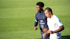 Kound&eacute;, junto a Tchouameni con la selecci&oacute;n francesa. 