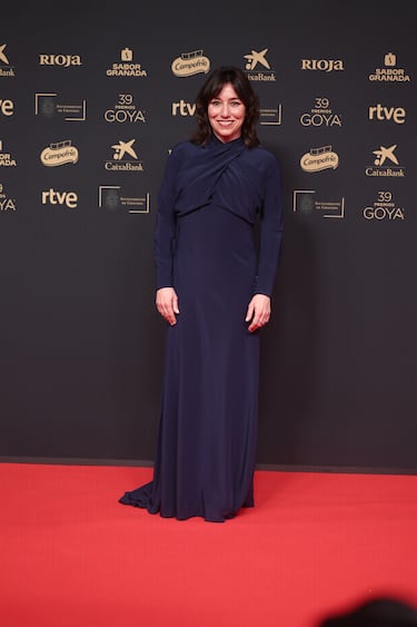 La actriz Lola Dueñas posa en la alfombra roja.